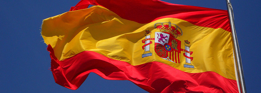 Spain allows vaccinated tourists to enter its territory